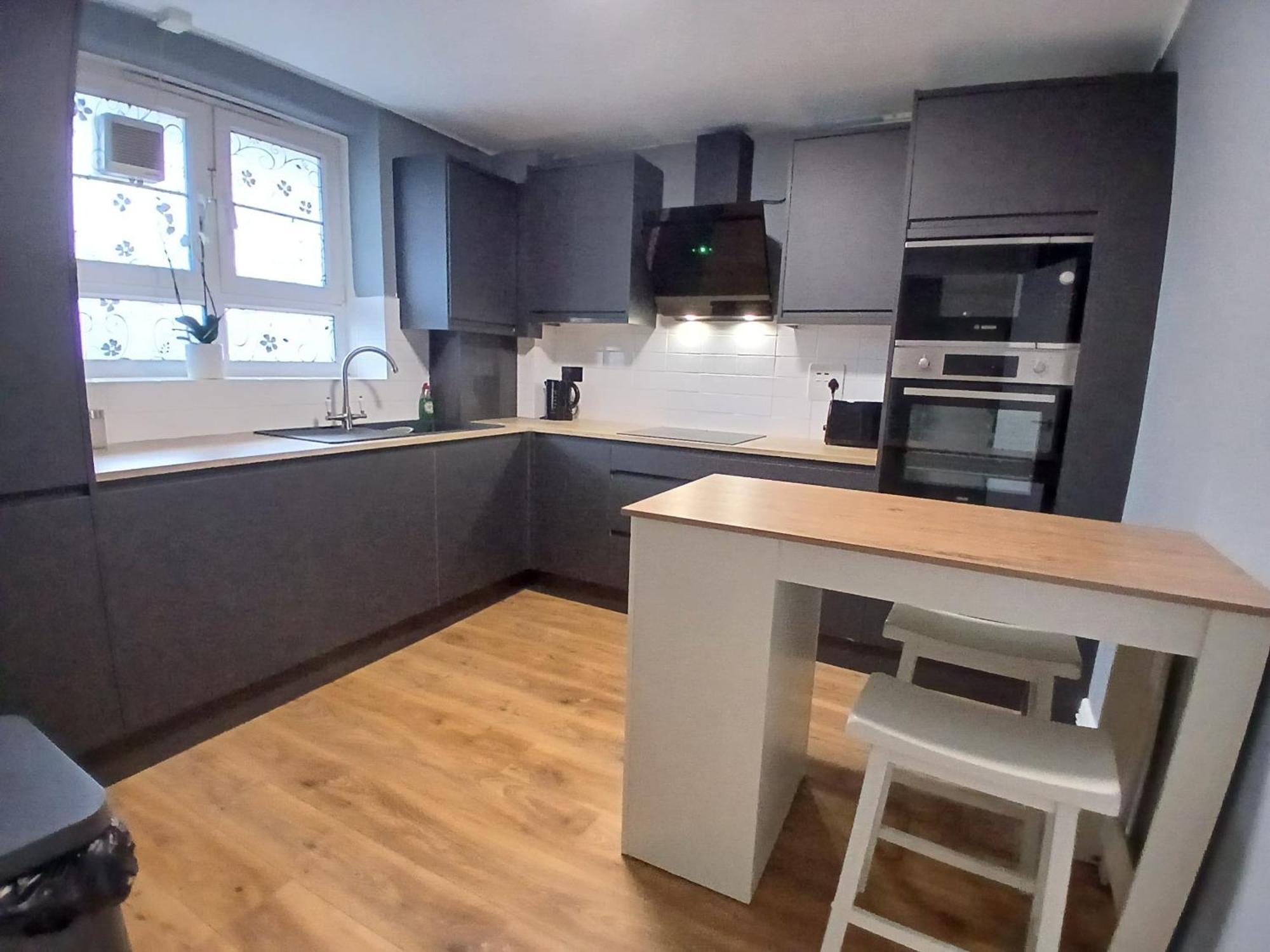 Peaceful Moira - 2 Bedroom Flat Between Brixton And Kennington 10mins To Appartamento *